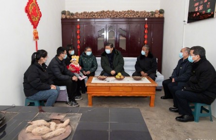 习近平谈乡村振兴：使农村的生活奔向现代化，越走越有奔头