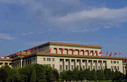 2022聚焦两会 解读政府工作报告