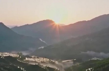 大美中国（2022年4月4日）