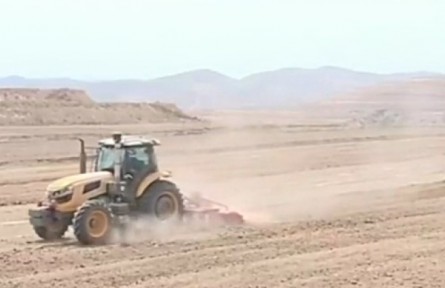 宁夏推进高标准农田建设 让山地变良田