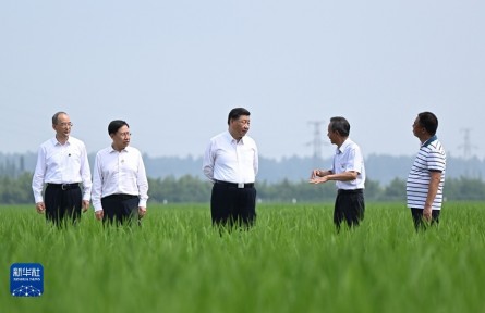 “让人民群众奔着更好的日子去”——习近平总书记考察四川纪实