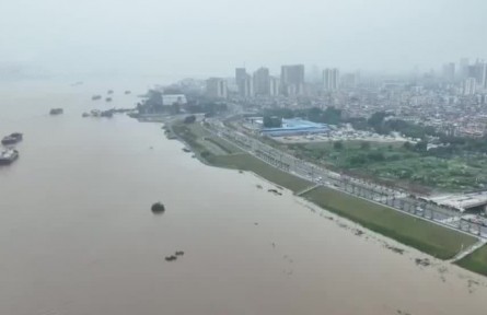 南方强降雨持续 防汛有序开展