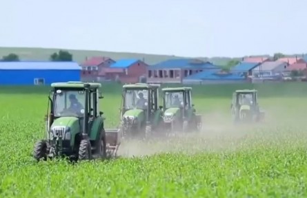 “中国这十年”系列主题新闻发布会举行 巩固提升粮食产能 牢牢端稳中国人的饭碗