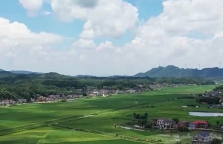【奋进新征程 建功新时代·伟大变革】四好农村路 打通小康幸福路