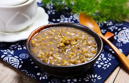 夏季饮食需养心养脾