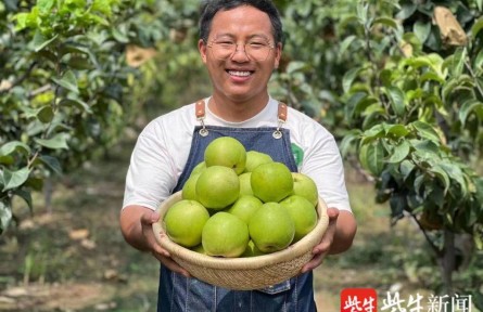 “90后”小伙宋超：回乡创业 带领农民增收致富