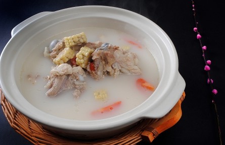 辟谣 | 骨头汤、虾皮、芝麻酱补钙都不靠谱！来看正确的补钙方式