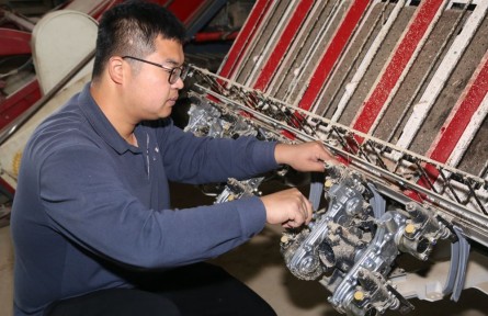 2022年度“全国十佳农民”丁旦：把精细化管理和标准化经营带入农业生产