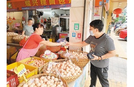 节前市场探物价：粮油价格稳定 蔬菜鸡蛋价格回落
