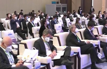 第五届进博会虹桥国际经济论坛举行高层论坛和多场平行分论坛
