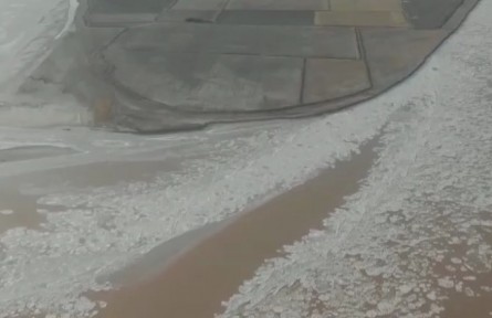 黄河内蒙古段首现流凌 黄河进入凌汛期