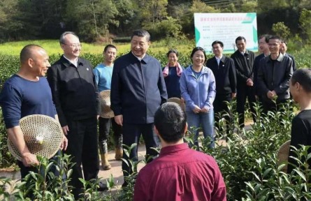 总书记与追梦人的温暖瞬间 |“中国要强盛、要复兴，就一定要大力发展科学技术”