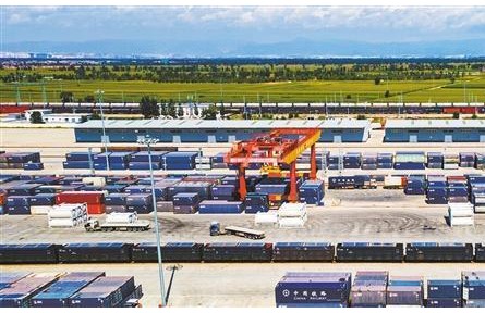 内蒙古呼和浩特：草原都市 绿色崛起