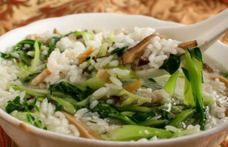 辟谣 | 长期吃汤泡饭，养胃还是伤胃？