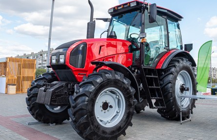 科技名词 | 拖拉机  tractor