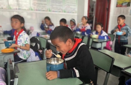 从营养餐到科学食养 如何守护学生健康？