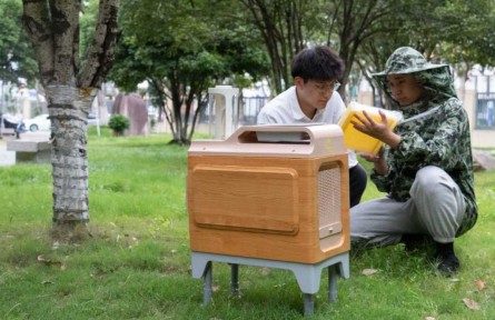 宁波财经学院：师生研发“智能蜂巢” “云端”“养”蜂科技助农