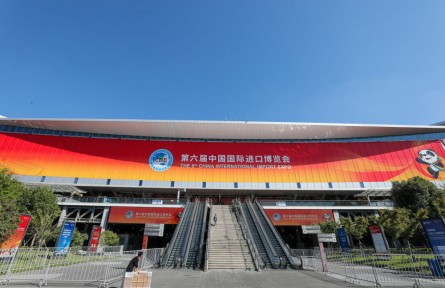 坚持对外开放 实现互利共赢——写在第六届中国国际进口博览会开幕之际