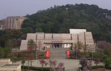 战胜贫困·春暖花开——百色脱贫攻坚展示馆