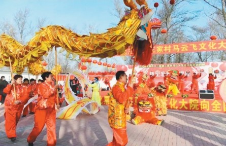 辽宁百台农民春节晚会接续上演：“村晚”搭台 唱响乡村振兴曲