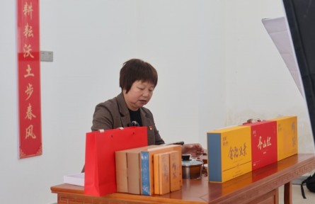 首章有桂茶益清——记福建省首章村党支部书记、村委会主任陈桂清