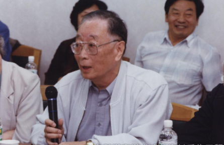 杨福愉：我国生物膜研究第一人