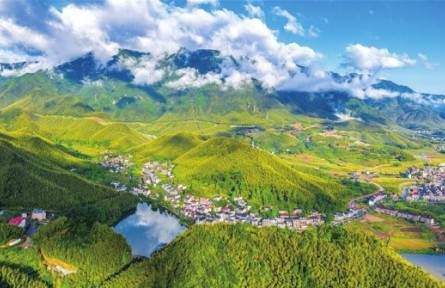 生态产品价值转换：建立算法 给绿水青山“合理定价”