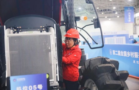 展技能风采 促乡村振兴——第二届全国乡村振兴职业技能大赛综述