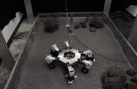 太空采矿机器人 space mining robot