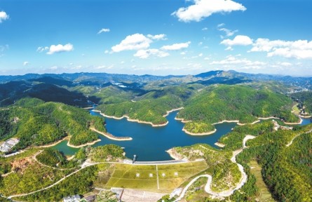 青山返翠 绿水涌流——江西赣州扎实推进废弃矿山生态修复治理走笔
