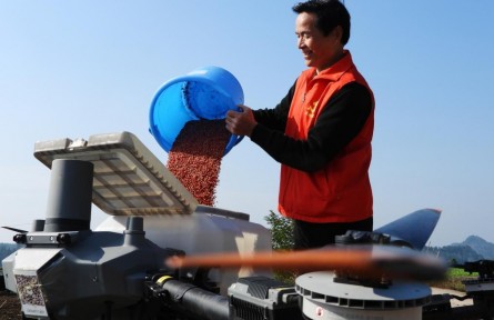 駛向丘陵山區(qū)！國產(chǎn)農(nóng)機煥新啟程