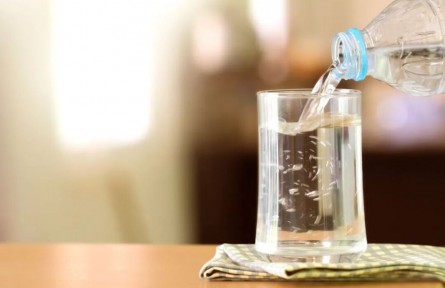 喝纯净水容易缺乏微量元素?