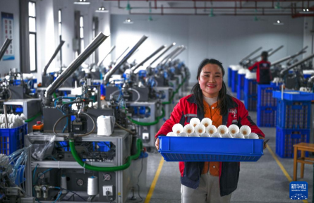 贵州锦屏：小小羽毛球成就县域大产业