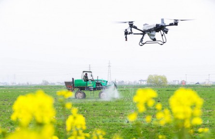 从“种地”到“慧种地”：中国智慧春耕跑出“加速度”