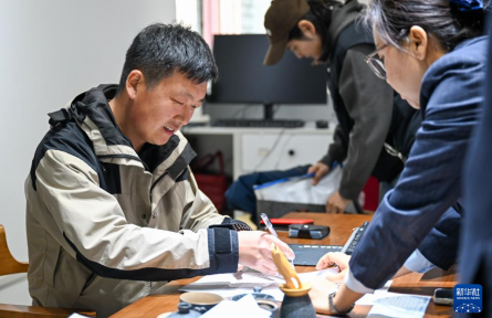 “田保姆”上岗，万亩农田“点单”种