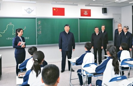 习近平：一体推进教育科技人才发展