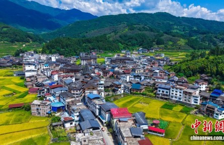 广西龙胜：秋染侗乡 景致如画